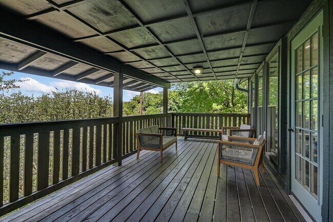 Building Photo - 5110 Lucas Ln