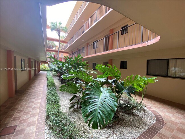 Building Photo - 8730 SW 133rd Avenue Rd