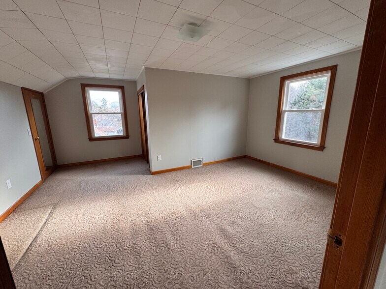 Building Photo - 970 Trapelo Rd