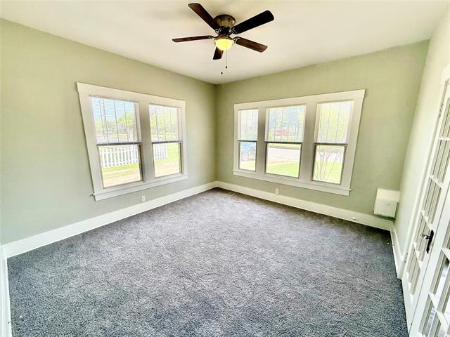 Building Photo - 1201 E Lamar St