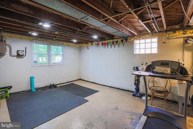 Building Photo - 5724 Greenspring Ave