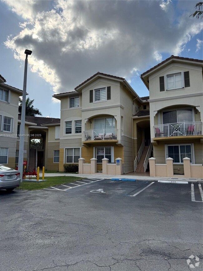 Building Photo - 8912 W Flagler St