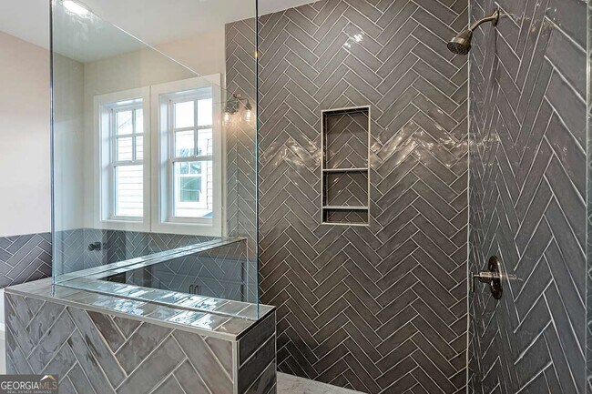 Building Photo - 152 Palm St