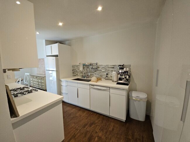 Building Photo - 4921 Indian Wood Rd