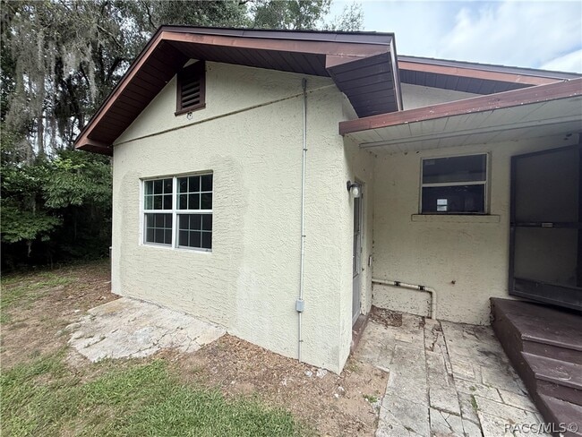 Building Photo - 917 Zephyr St