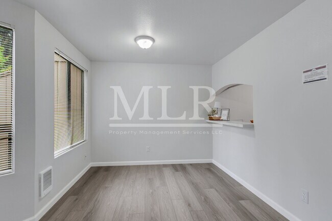 Building Photo - Modern Comfort in Tumwater – Renovated Ups...