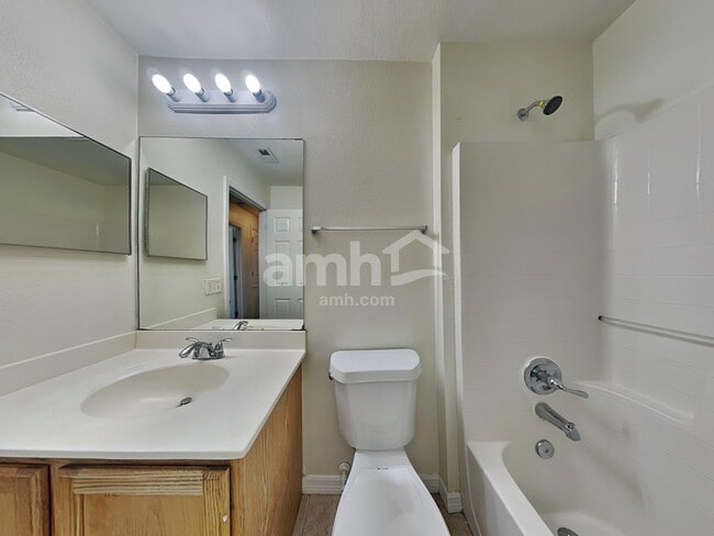 Building Photo - 4618 Newbourne Way