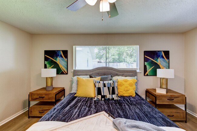 Building Photo - 8511 Honeysuckle