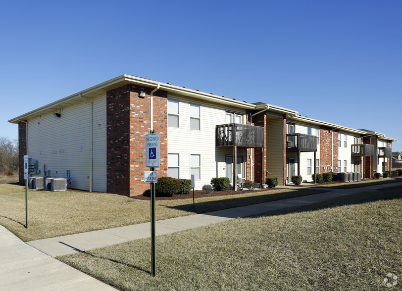 Primary Photo - Ozark Mountain Crossing Apartments