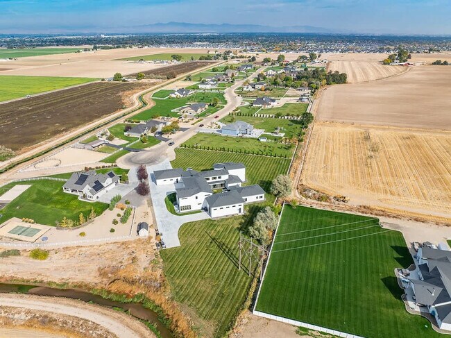 Building Photo - 12401 Rivendell Ct