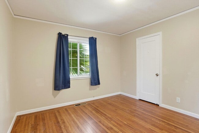 Building Photo - 251 C St