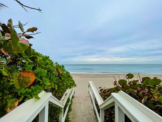 Building Photo - 3594 S Ocean Blvd