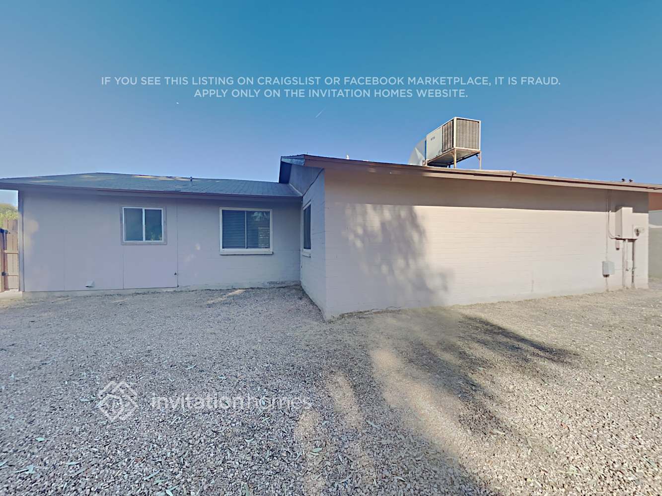 Building Photo - 615 E Laredo St
