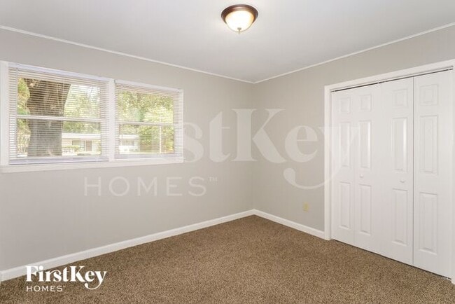Building Photo - 5183 Warfield Dr