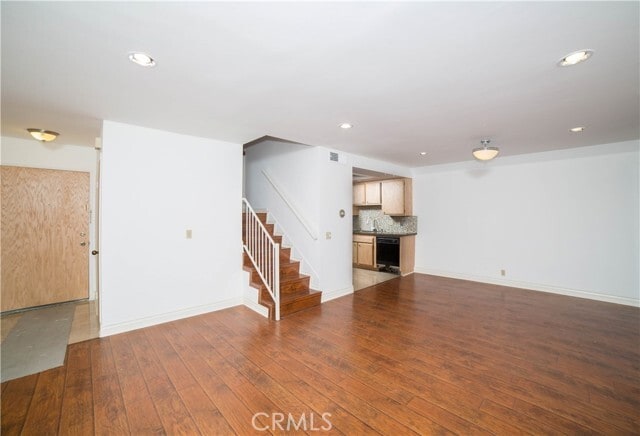 Building Photo - 5291 Colodny Dr