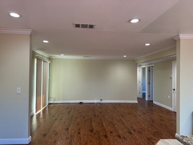 Building Photo - 34641 Fielding Ct
