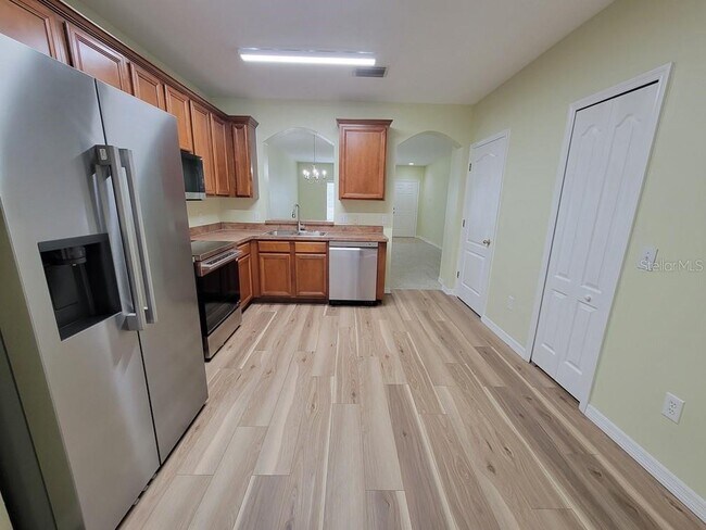 Building Photo - 16414 Swan View Cir