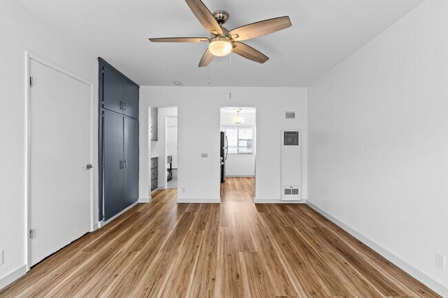 Primary Photo - 936 Cedar Ave