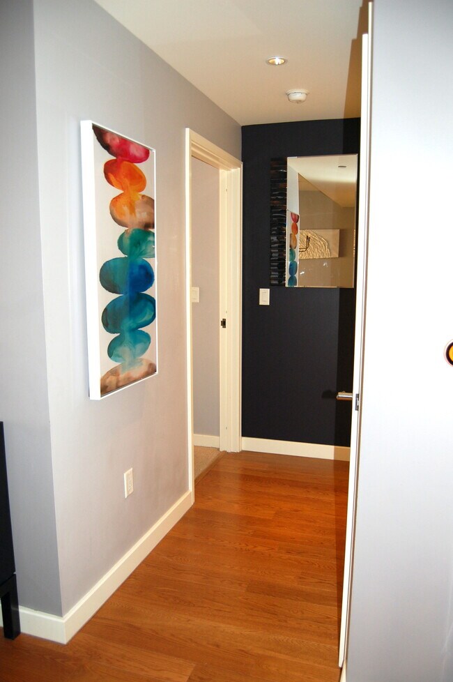 Building Photo - 55 W S Temple