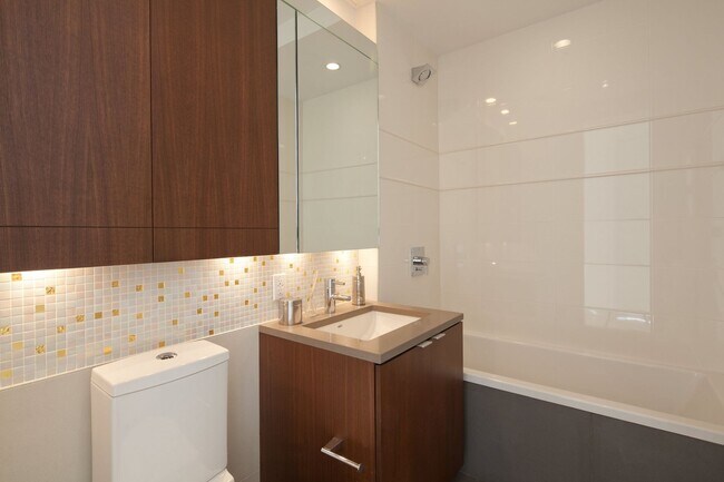 Building Photo - 163 Washington Ave