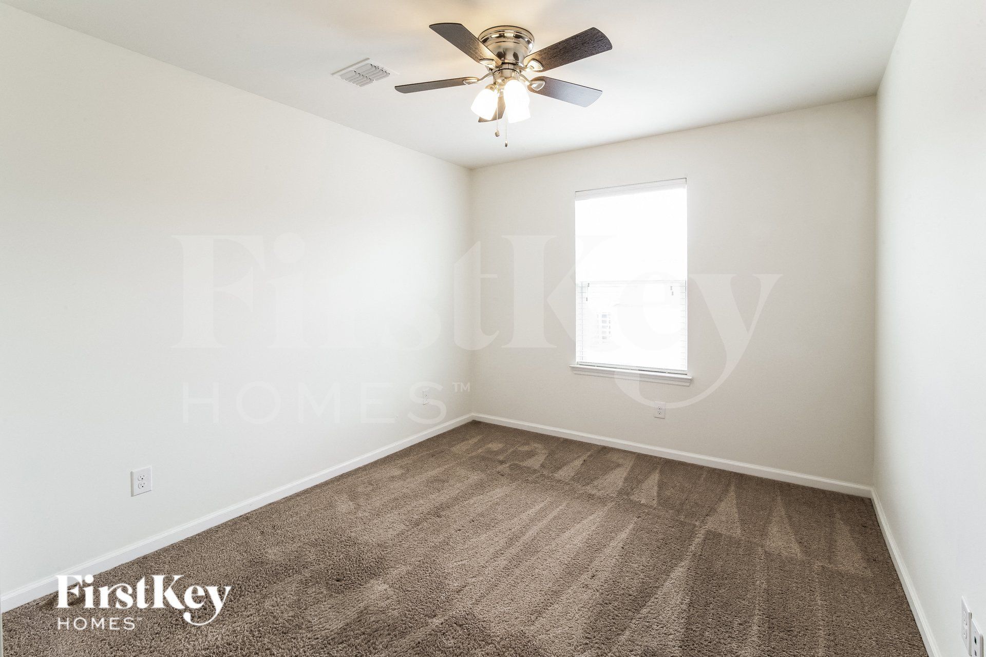 Building Photo - 153 Basket Grass Ln