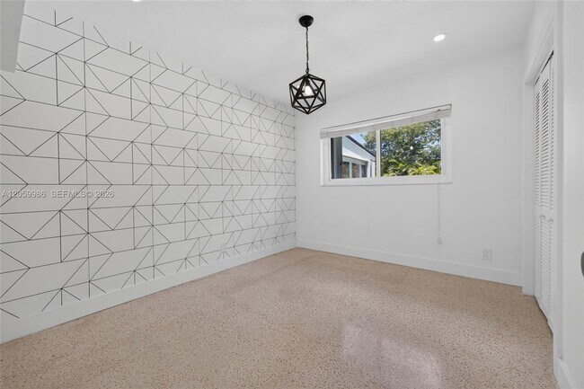 Building Photo - 12935 SW 81st Ave