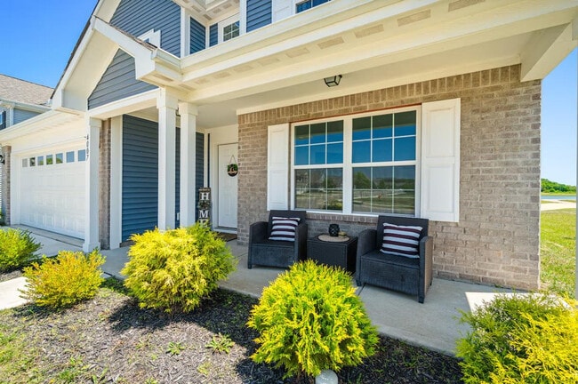 Building Photo - 4007 Woodview Dr