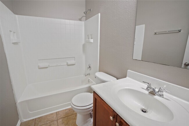 Building Photo - 16414 Peyton Stone Cir
