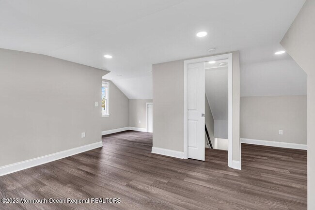 Building Photo - 557 Mantoloking Rd