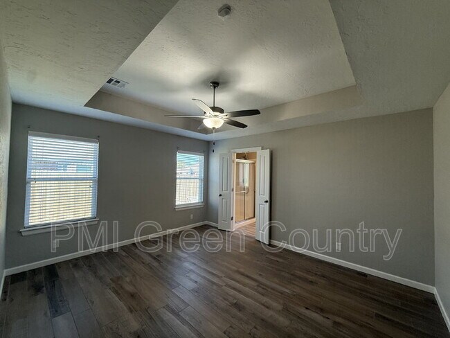 Building Photo - 21025 E 40th Pl S