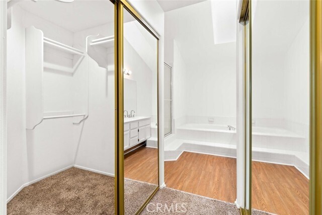 Building Photo - 7448 Bellingham Ave