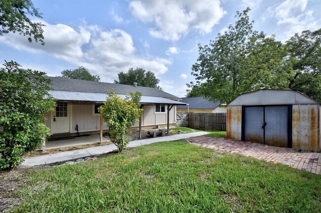 Building Photo - 3429 Harvest Dr