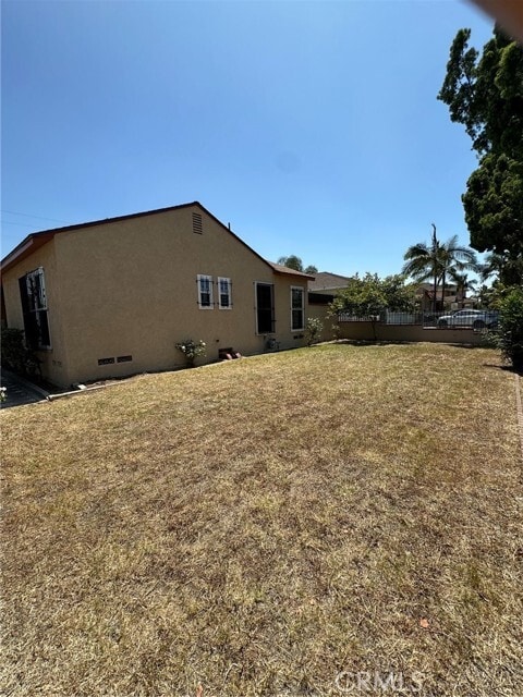Building Photo - 3040 Seminole Ave
