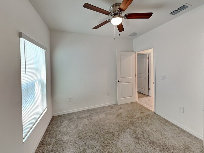 Building Photo - 4273 Babbling Brook Wy