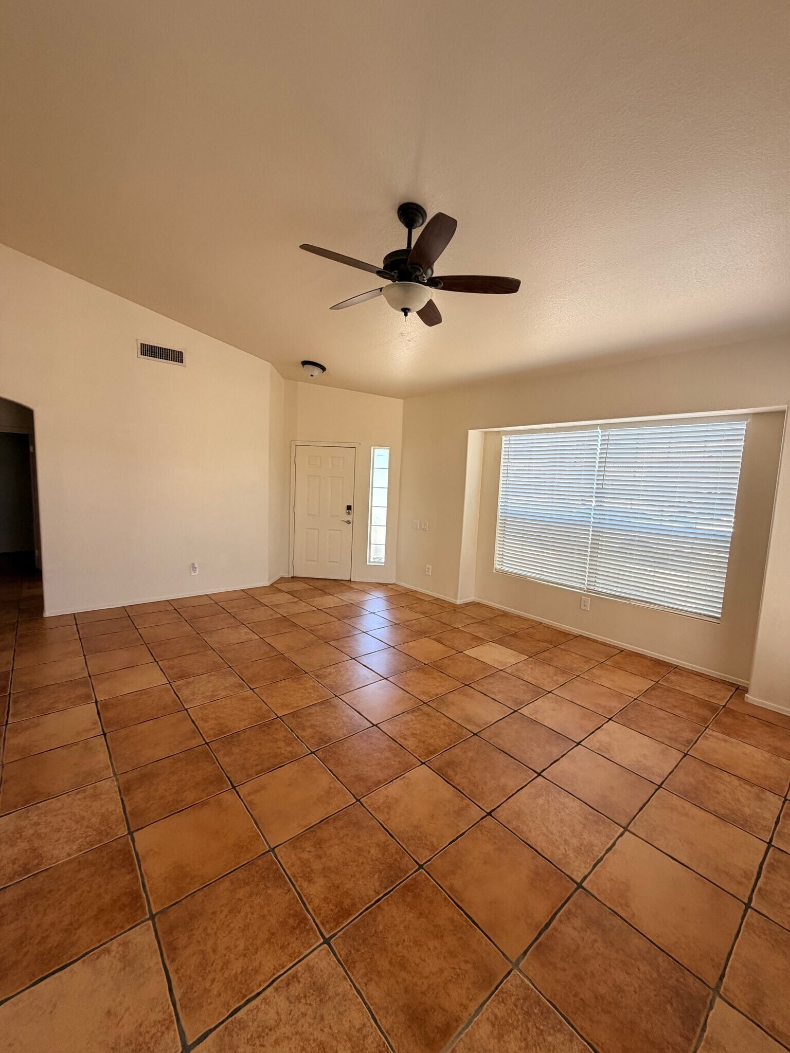 Building Photo - 9005 N Lawndale Dr
