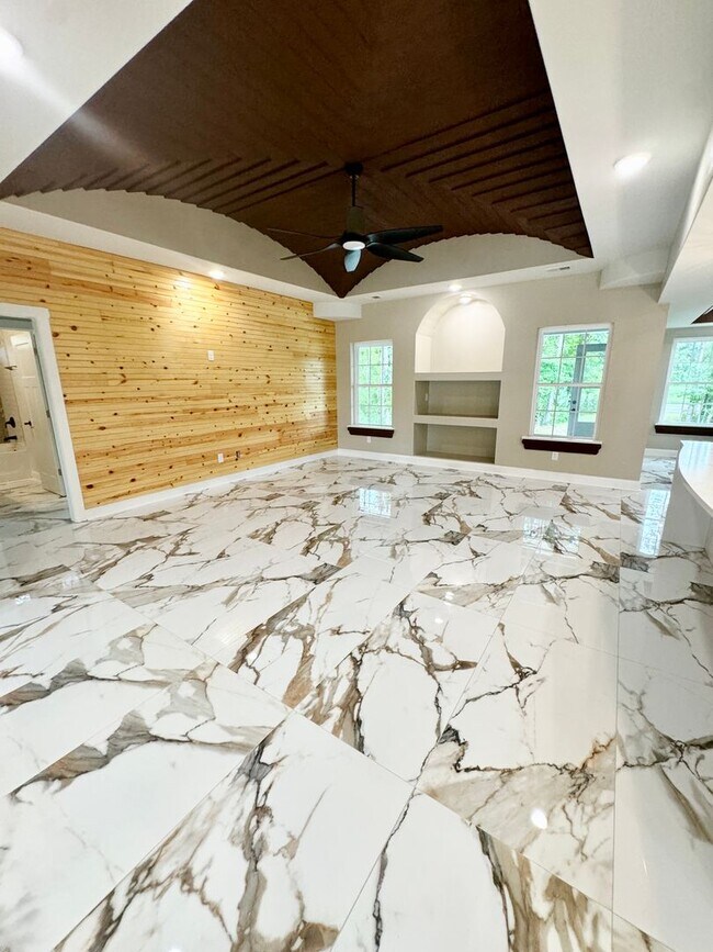 Building Photo - Beautiful 4 Bedroom, 3 Bath home located in Myrtle Grove Plantation!