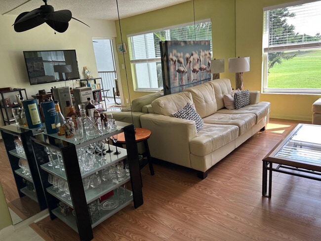 Building Photo - 7797 Golf Cir Dr