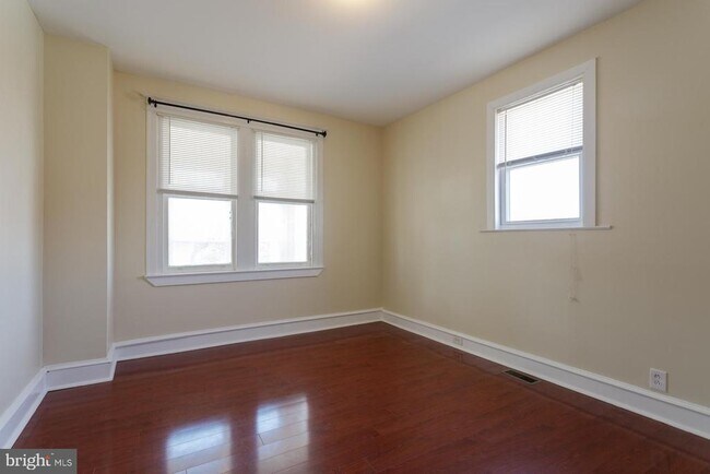 Building Photo - 1213 Friendship St