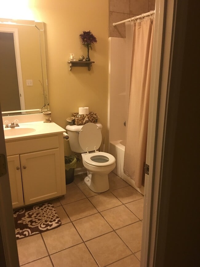 Building Photo - 125 Cypress Cir