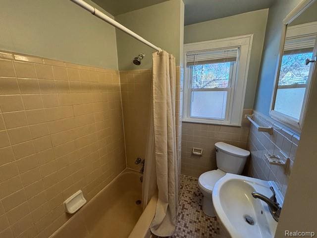 Building Photo - 901 Longfellow Ave