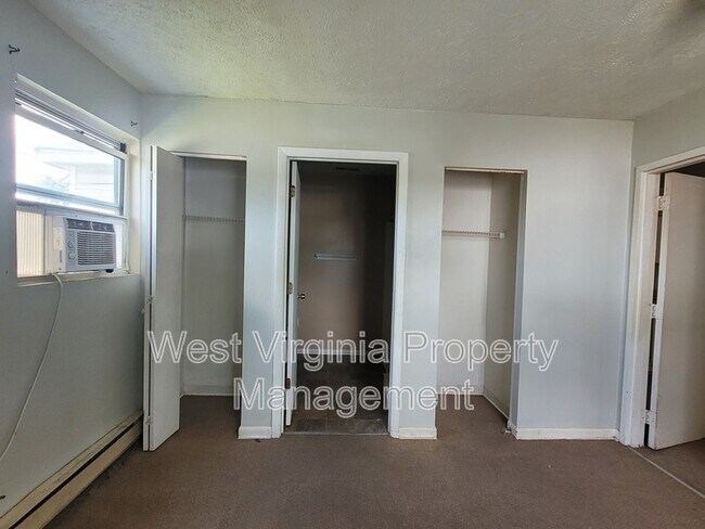 Building Photo - 345 Prosperity Rd