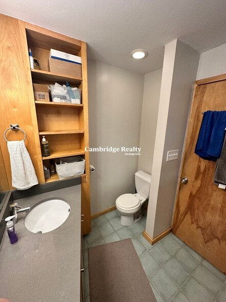 Building Photo - 135 Columbia St