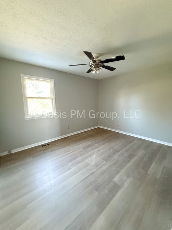 Building Photo - 9577 OH-104