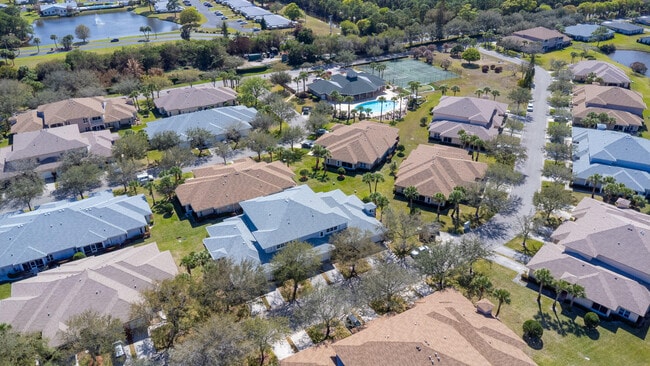 Building Photo - 1829 Sandhill Crane Dr