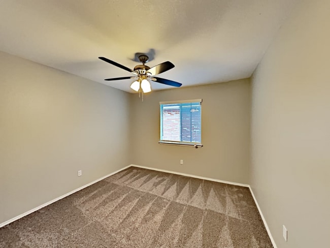 Building Photo - 1533 Warrington Way