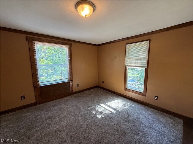 Building Photo - 1076 Ackley St