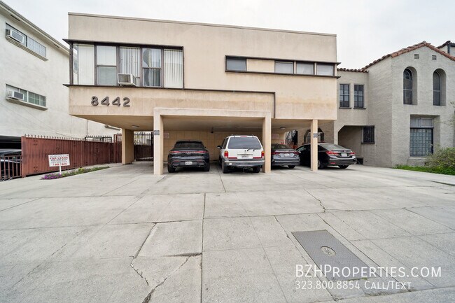 Primary Photo - 8441 Blackburn Ave