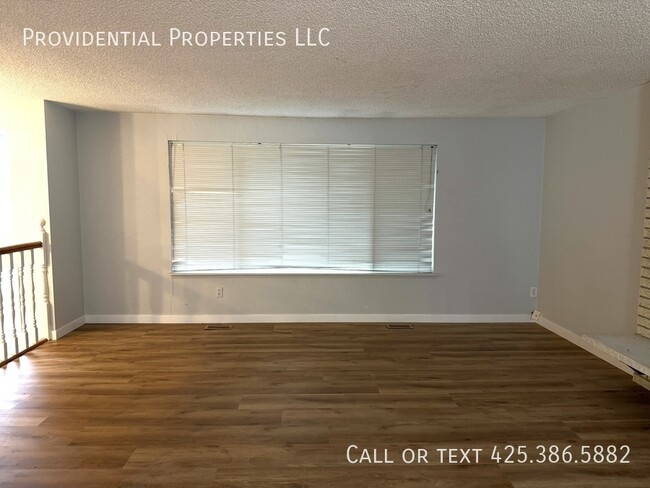 Building Photo - 12914 NE 136th St