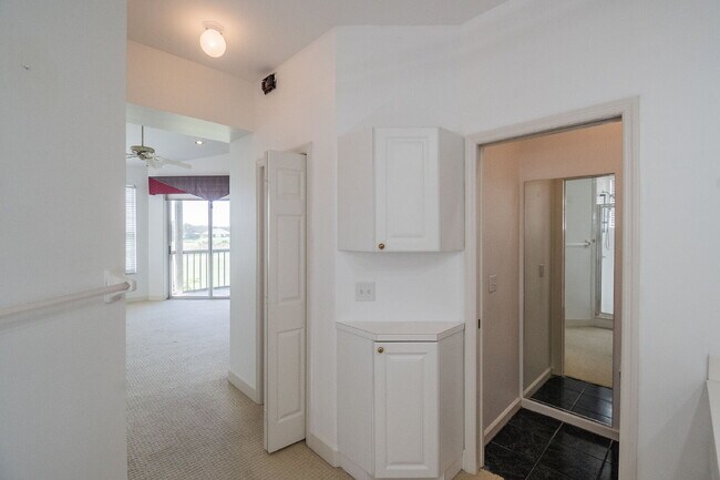 Building Photo - Gated Grasslands Community - 3/2 with a Balcony