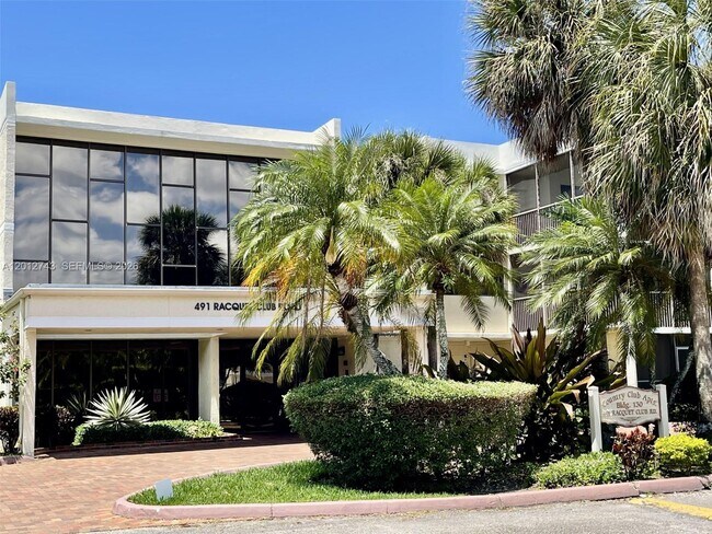 Building Photo - 491 Racquet Club Rd